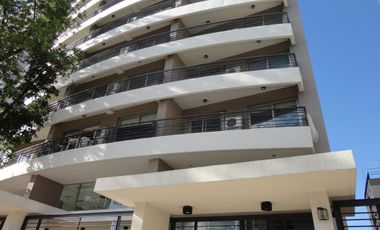 Excelente departamento de 2 ambientes al frente. Banfield E.-