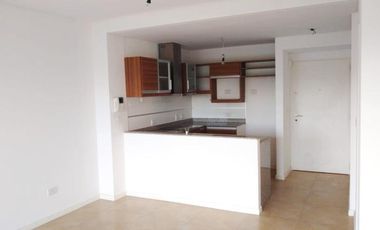 Excelente departamento de 2 ambientes al frente. Banfield E.-