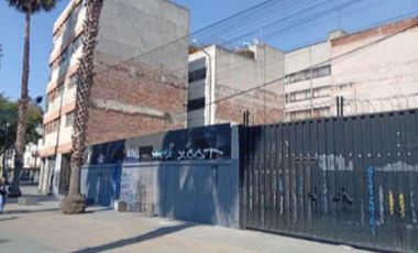 Excelente Terreno en Venta en La Calle de Regina en el Centro Historico