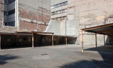 Excelente Terreno en Venta en La Calle de Regina en el Centro Historico