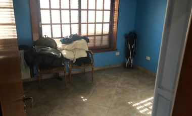 VENTA GALPÓN 390 M2  MÁS 2 DEPARTAMENTOS - LANÚS ESTE