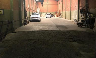 VENTA GALPÓN 390 M2  MÁS 2 DEPARTAMENTOS - LANÚS ESTE