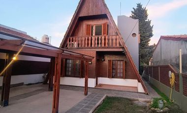 Casa con 3 dormitorios y un estudio