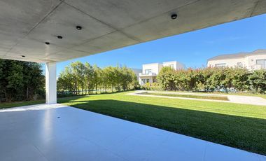 Venta| Casa familiar con 5 dormitorios y gran distribución | Ceibos Puertos