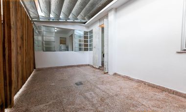 Calle 16 entre 69 y 70 La Plata - Casa de 5 dormitorios en Alquiler