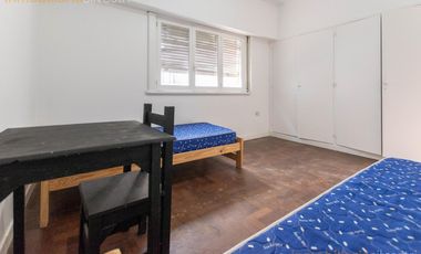 Calle 16 entre 69 y 70 La Plata - Casa de 5 dormitorios en Alquiler