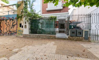 Calle 16 entre 69 y 70 La Plata - Casa de 5 dormitorios en Alquiler