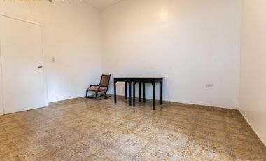 Calle 16 entre 69 y 70 La Plata - Casa de 5 dormitorios en Alquiler