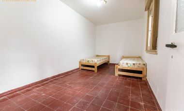 Calle 16 entre 69 y 70 La Plata - Casa de 5 dormitorios en Alquiler