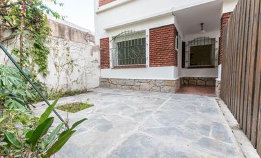 Calle 16 entre 69 y 70 La Plata - Casa de 5 dormitorios en Alquiler
