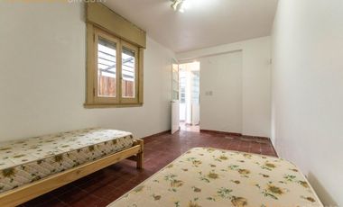 Calle 16 entre 69 y 70 La Plata - Casa de 5 dormitorios en Alquiler