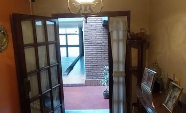 Casa 3D mas local comercial venta en Ayacucho al 800