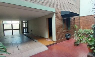 Casa 3D mas local comercial venta en Ayacucho al 800