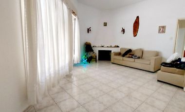 Centro - Casa + Dpto