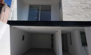 HERMOSA RESIDENCIA BOSQUES DE ECHEGARAY