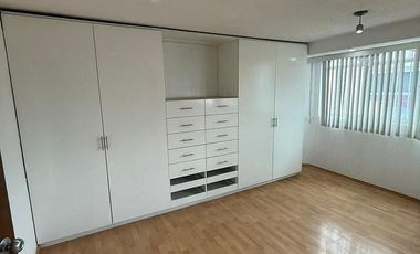 Casa en Venta, Paseos de Churubusco, 5 Recamaras