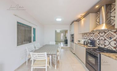 VENTA CASA -  3 DORMITORIOS  (LOCAL COMERCIAL Y LOFT) CIPOLLETTI CENTRO