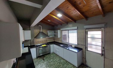 Casa en venta centro de Escobar - LIBERTAD Y GELVEZ