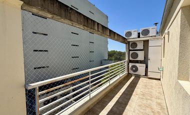 Departamento 4 ambientes tipo loft en Florida con balcon terraza