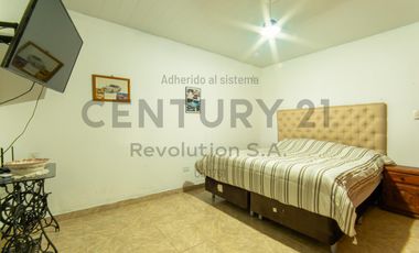 Casa en Venta - 2 Dormitorios con Pileta - Parque - Soldini