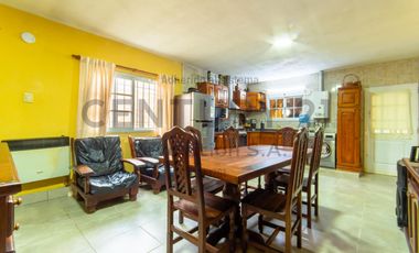 Casa en Venta - 2 Dormitorios con Pileta - Parque - Soldini