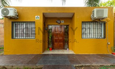 Casa en Venta - 2 Dormitorios con Pileta - Parque - Soldini