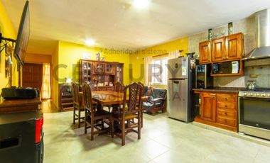Casa en Venta - 2 Dormitorios con Pileta - Parque - Soldini