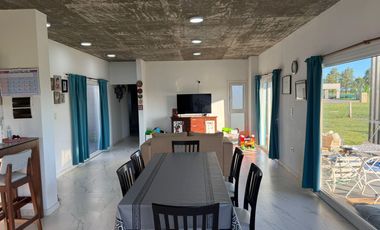 Casa en venta en barrio privado Costa Verde en Junin.