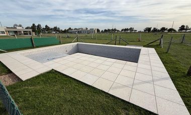 Casa en venta en barrio privado Costa Verde en Junin.