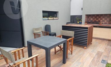 Casa en Carlos Spegazzini| Estilo Campo