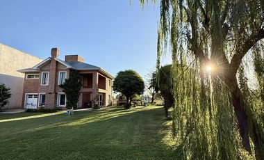 HERMOSA CASA EN PEHUAJO