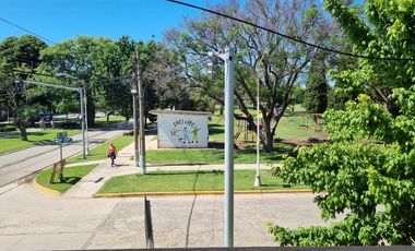 Casa con dependencia en venta en Maciel