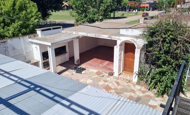 Casa con dependencia en venta en Maciel