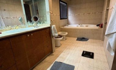 HERMOSA CASA 4 DORM 306 MTS CUB APROX 2 Plantas  Gr Jardin   GRPiscina AP CRÉDITO S/LOTE 8.66 X39.25
