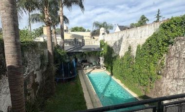 HERMOSA CASA 4 DORM 306 MTS CUB APROX 2 Plantas  Gr Jardin   GRPiscina AP CRÉDITO S/LOTE 8.66 X39.25