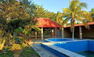 Casa Estilo Colonial con Alberca en Venta en Seye,Yucatan