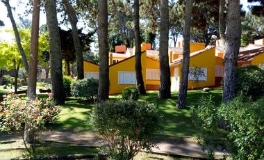 Departamento en el centro de Costa del Este a 2 cuadras de la playa