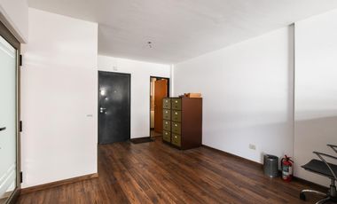 Amplia oficina a la venta en centro de la ciudad de Rosario Dorrego 1600