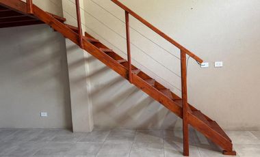 Monoambiente a la venta en Morón con entrepiso funcional como dormitorio