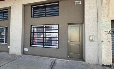 Monoambiente a la venta en Morón con entrepiso funcional como dormitorio