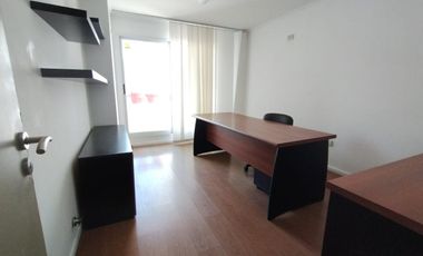Excelente oficina en Venta ubicada a metros de Bv Oroño y Av Pellegrini Montevideo 2400 Rosario