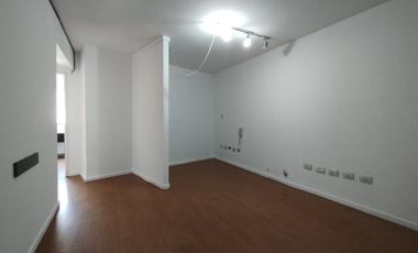 Excelente oficina en Venta ubicada a metros de Bv Oroño y Av Pellegrini Montevideo 2400 Rosario