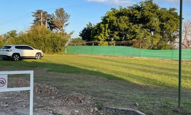 Terreno en venta en Country del Pilar, Av Solano Vera 2800