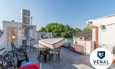Venta Casa Comercial o Residencial 6 ambientes, 5 dormitorios, 3 baños completos, 3 plantas