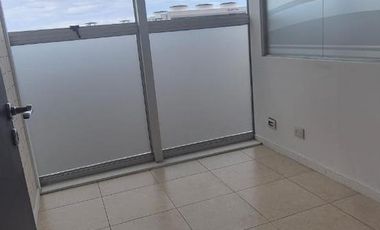 Oficinas en Venta con cocheras Z/altos