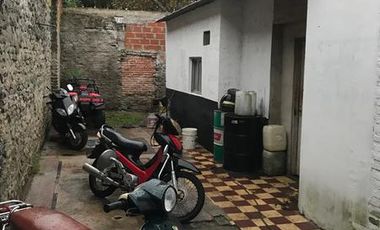 Local - Burzaco
