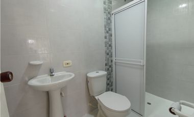 SE ALQUILA  APARTAESTUDIO EN SEGUNDO PISO CON BALCON BARRIO NAPOLES