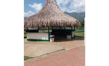 ARRIENDO FINCA DE RECREO EN GIRARDOTA - VEREDA SAN DIEGO