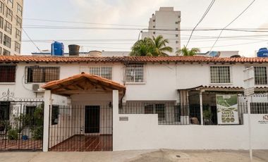 Casa cerca al mar en rodadero sur -060-