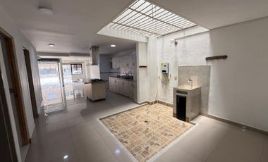 ARRIENDO CASA EN ENVIGADO - SECTOR EL TRIANON